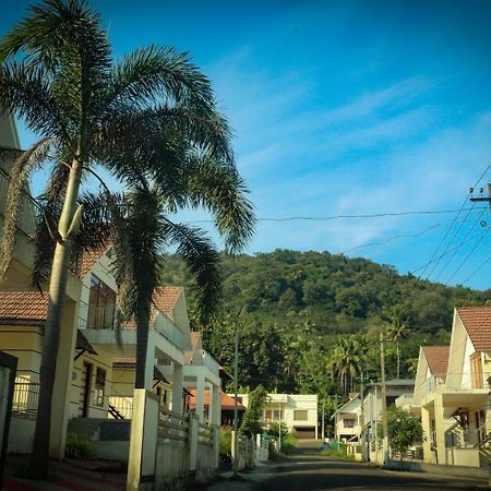 Nest Resorts Athirappilly Eksteriør billede